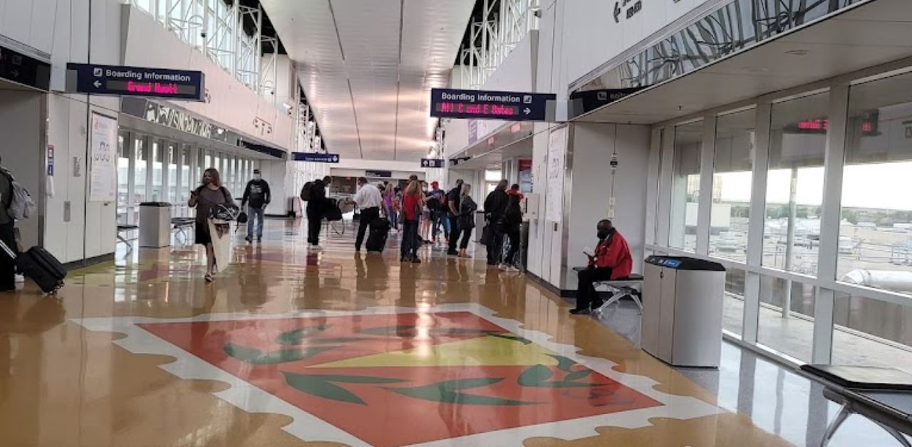 Frontier Airlines DFW Terminal