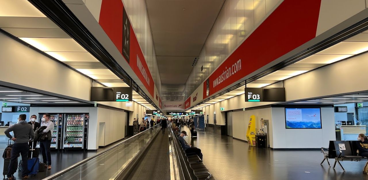 Ryanair VIE Terminal