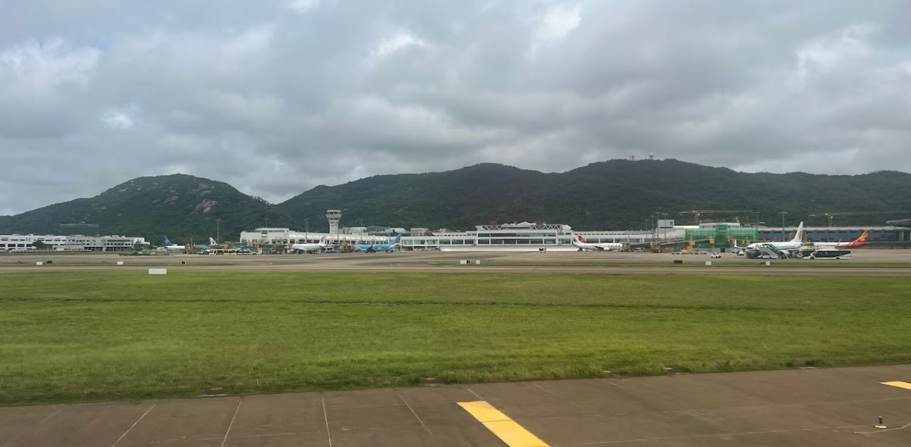 China Eastern Airlines ZUH Terminal