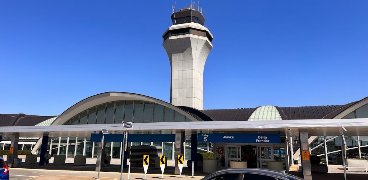 Spirit Airlines STL Terminal