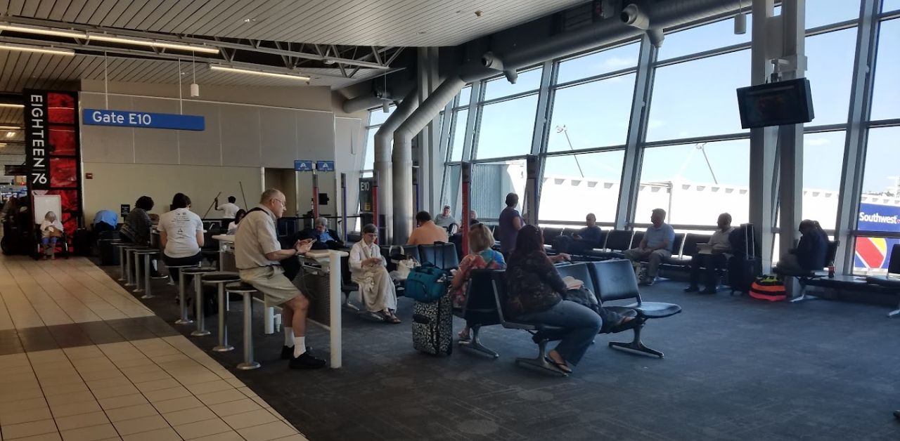 Hainan Airlines STL Terminal