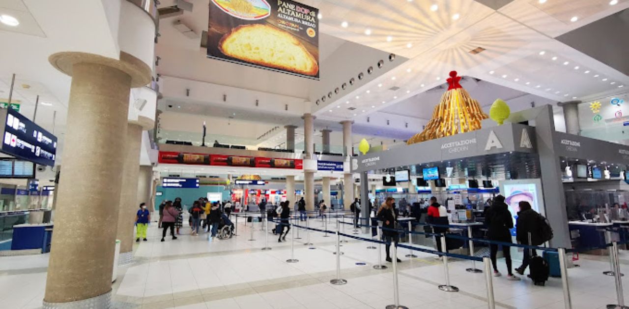 Bari Karol Wojtyła Airport